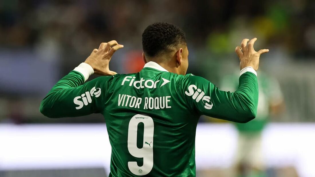 Vitor Roque, atacante do Palmeiras