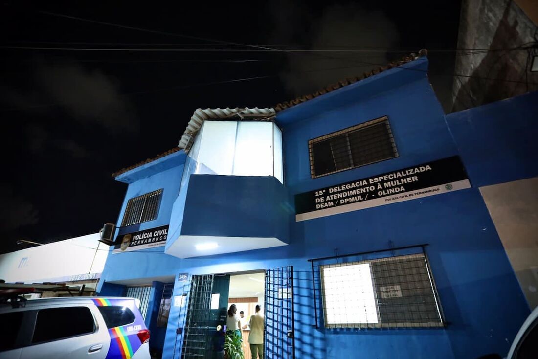 Polícia Civil, através da 15ª Delegacia da Mulher de Olinda, informou que as investigações seguem em andamento