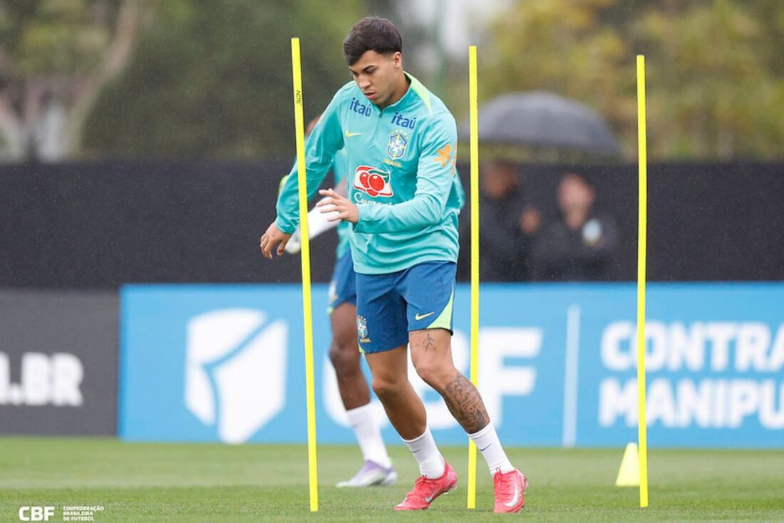 Kaio Jorge em treino pela Seleção Brasileira