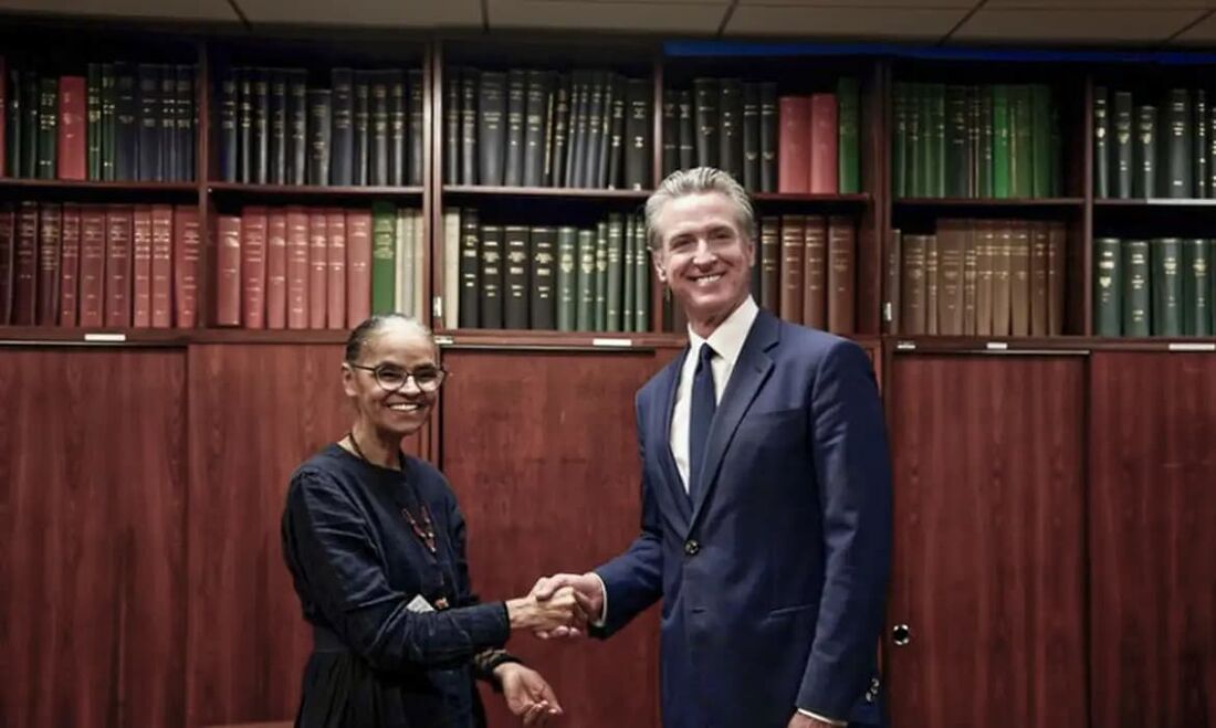 A ministra do Meio Ambiente e Mudança do Clima do Brasil, Marina Silva, e o governador californiano Gavin Newson.