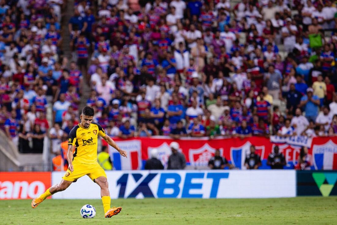Ramon Menezes na partida do Sport contra o Fortaleza