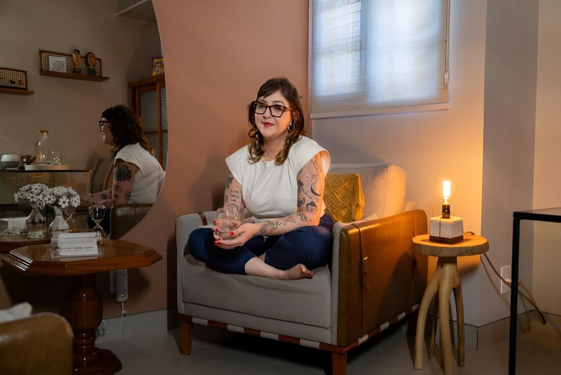 Rebecca Brayner, de 37 anos, foi diagnosticada com transtorno de burnout em março de 2021