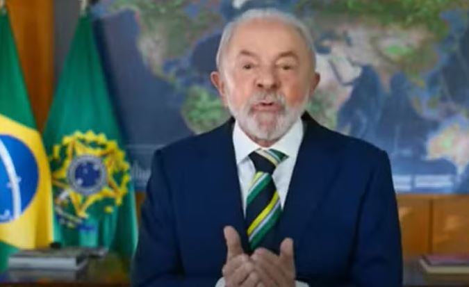 Lula faz pronunciamento e chama bolsonaristas de "traidores da pátria"