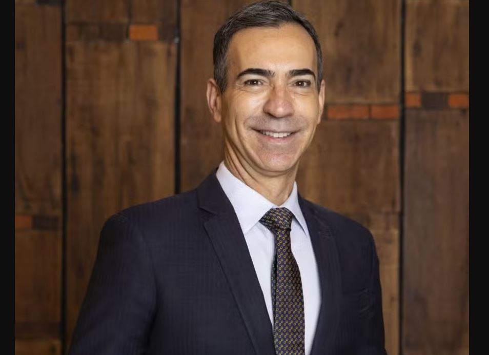 César Tralli vai fazer companhia a Renata Vasconcellos na bancada do Jornal Nacional, no lugar de William Bonner