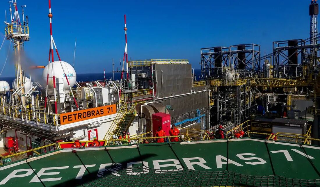 Petrobras faz nova descoberta de petróleo na Bacia de Campos