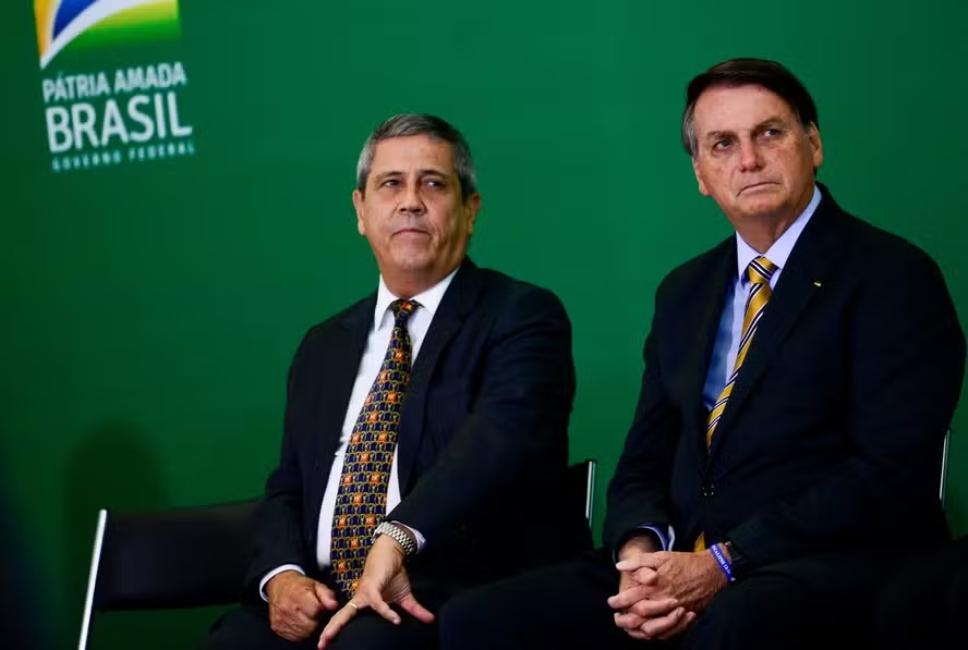 O ex-presidente Jair Bolsonaro e o ex-ministro Braga Netto