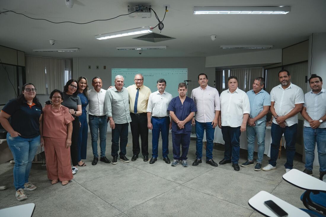 Eduardo da Fonte solicita investimento do governo no Hospital Agamenon Magalhães