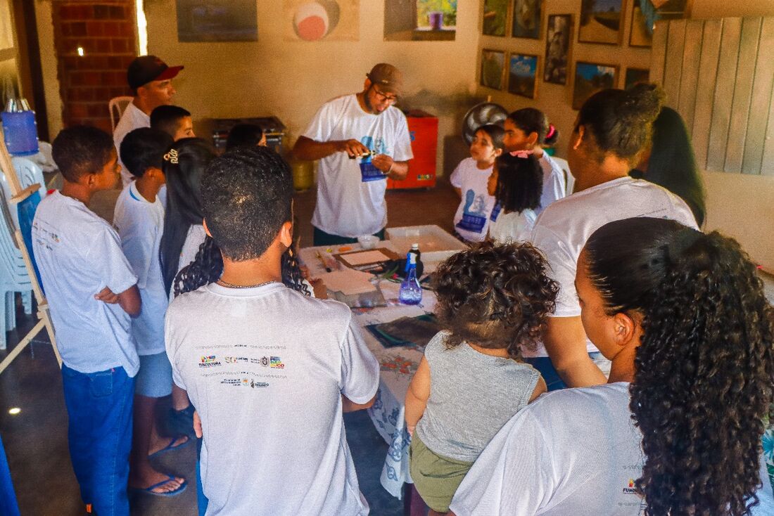 Biblioteca da Alepe leva oficinas de cordel e fotografia para comunidade quilombola de Triunfo