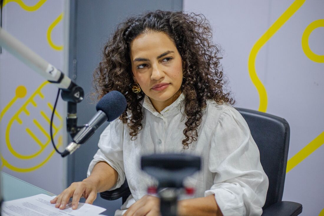 Entrevista com a deputada estadual Rosa Amorim