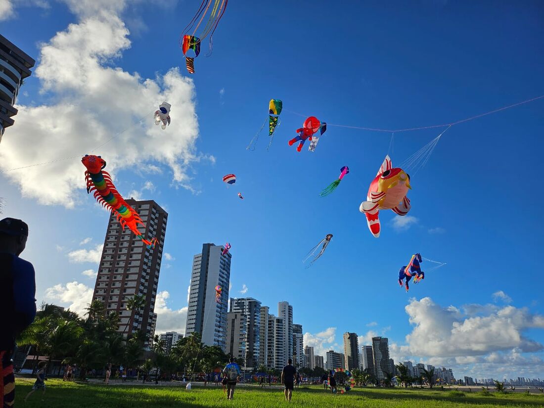 As pipas gigantes estarão presentes na Orla de Candeias, em Jaboatão dos Guararapes, na Região Metropolitana do Recife