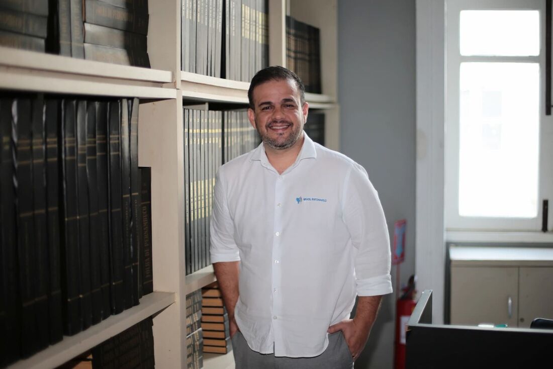 Dentista Bruno Brasil participou de entrevista à Rádio Folha 96,7 FM