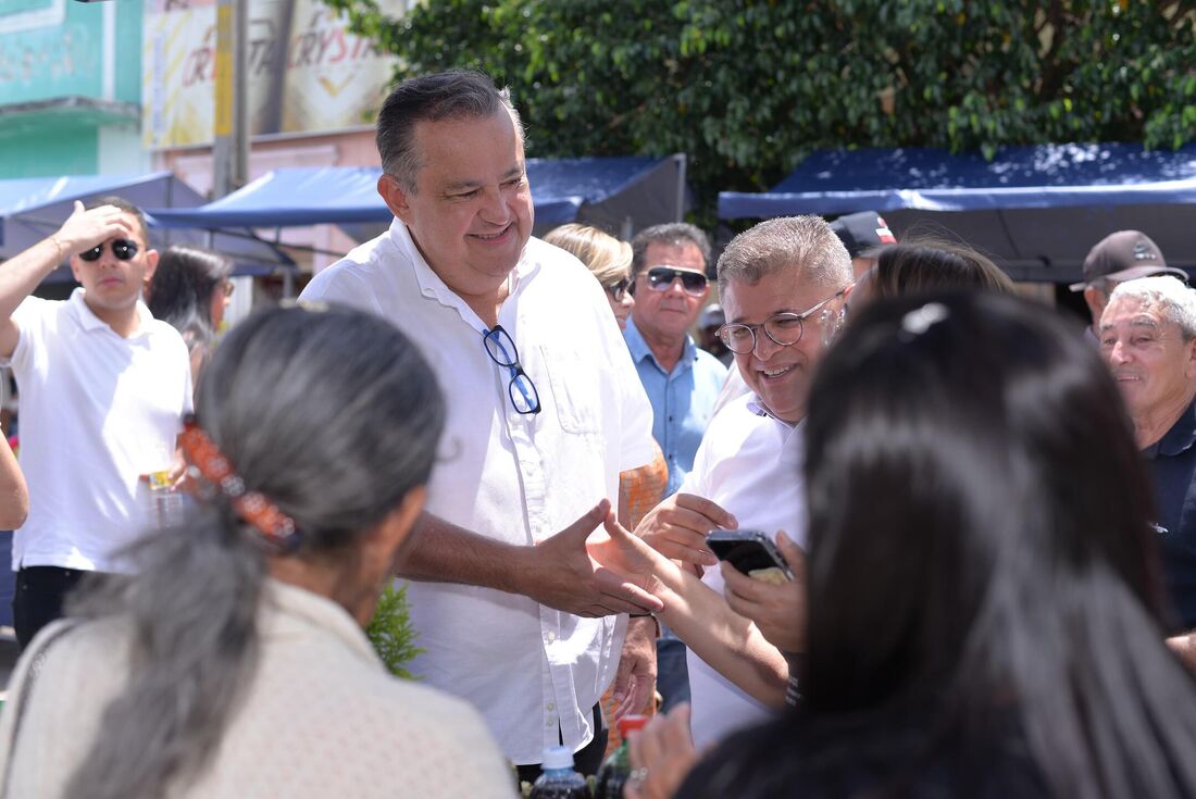 Sebastião Oliveira e Joelson comemoram anúncio de nova creche para Calumbi
