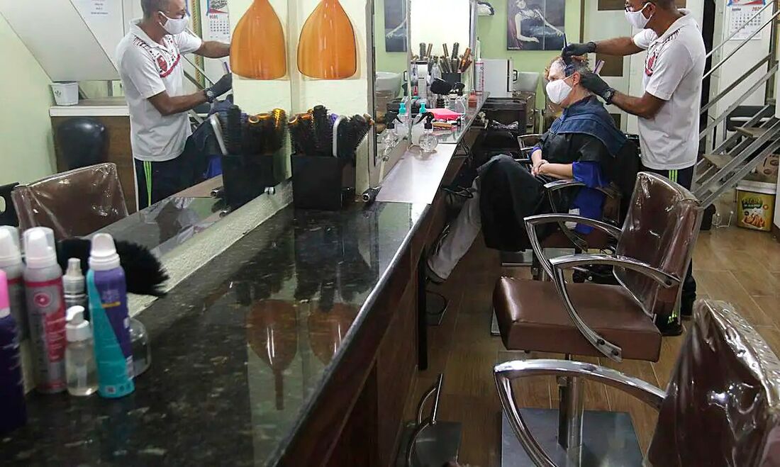 Setor de serviços cresce 0,3% em julho, mostra IBGE