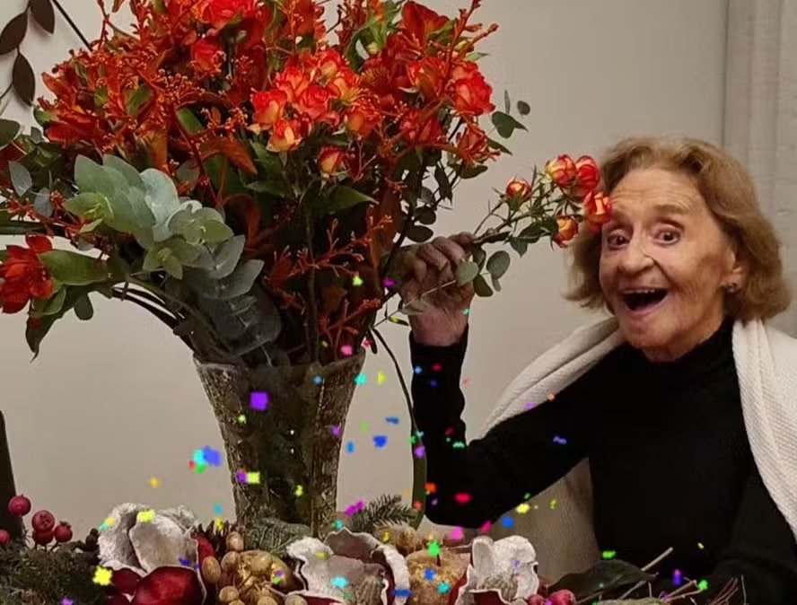 Laura Cardoso celebra 98 anos