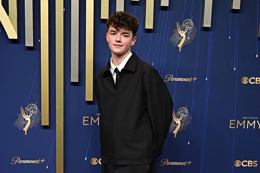 Owen Copper no Emmy 2025 