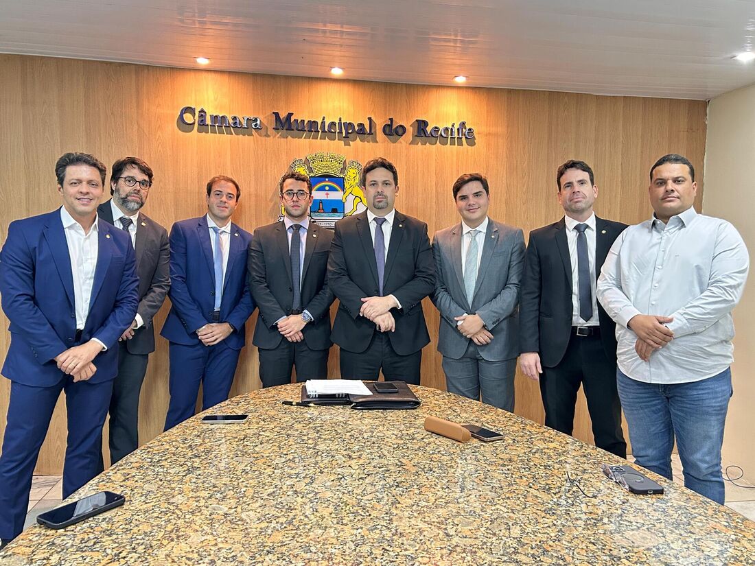 Oposição na Câmara do Recife articula novas ações em reunião de planejamento