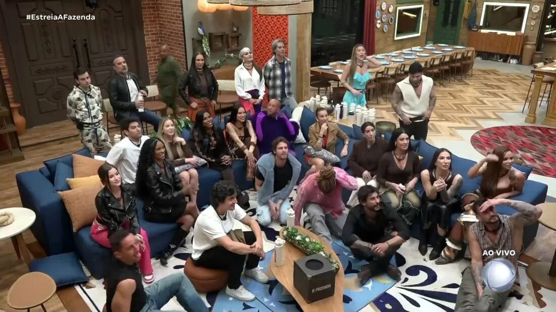 A Fazenda 17, reality show rural da Record que estreou nesta segunda-feira (15) 