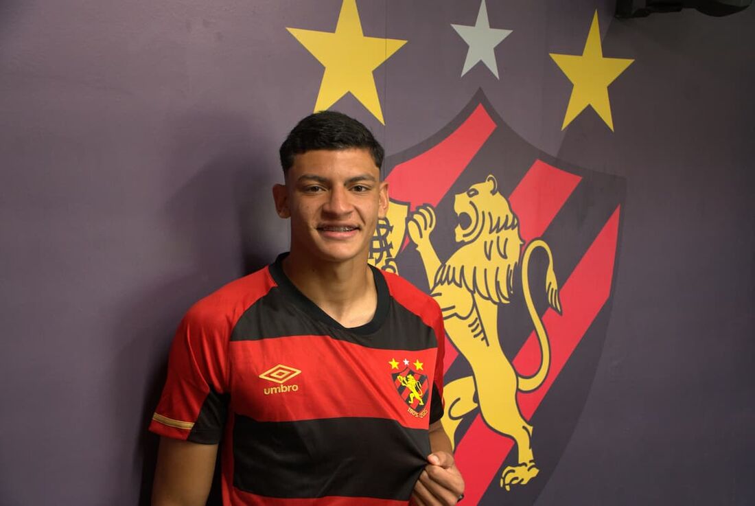 Caio Moura, zagueiro da base do Sport