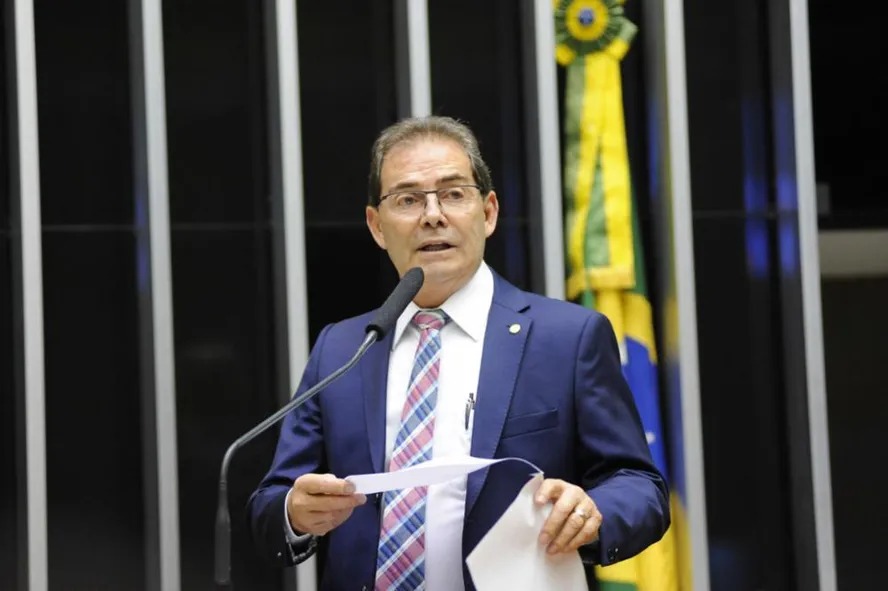 O deputado Paulinho da Força se reuniu com o presidente da Câmara, Hugo Motta (Republicanos-PB), nesta terça-feira e disse que há um avanço para um acordo sobre o relatório.