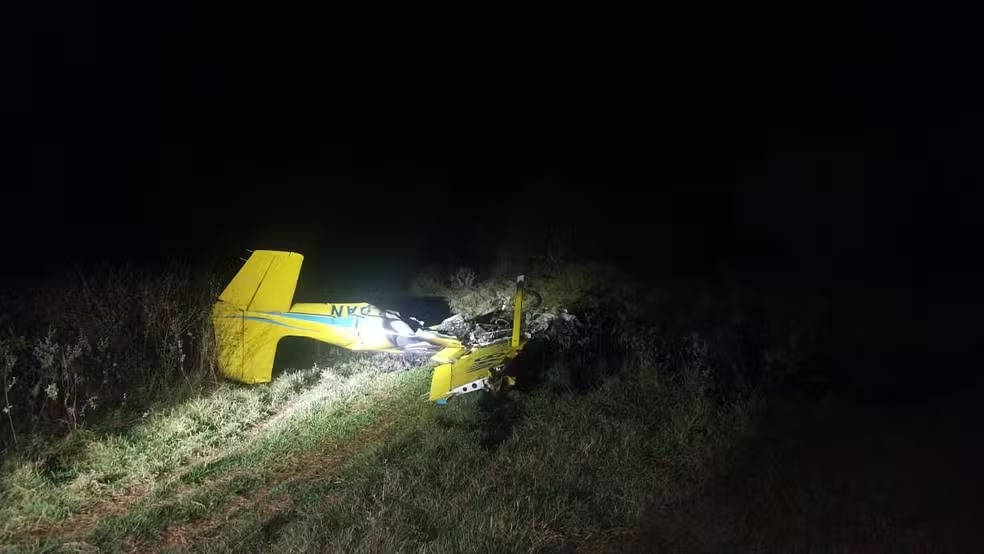 Avião cai e mata quatro pessoas em Aquidauana, no Pantanal de MS.