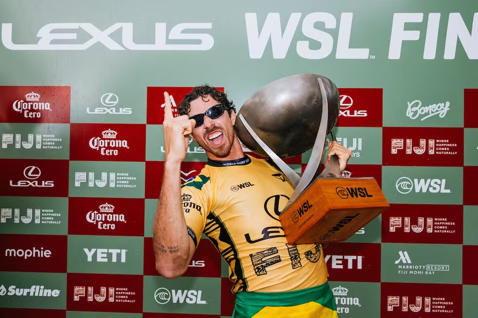 Yago Dora vence Griffin Colapinto e é campeão mundial da WSL pela 1ª vez