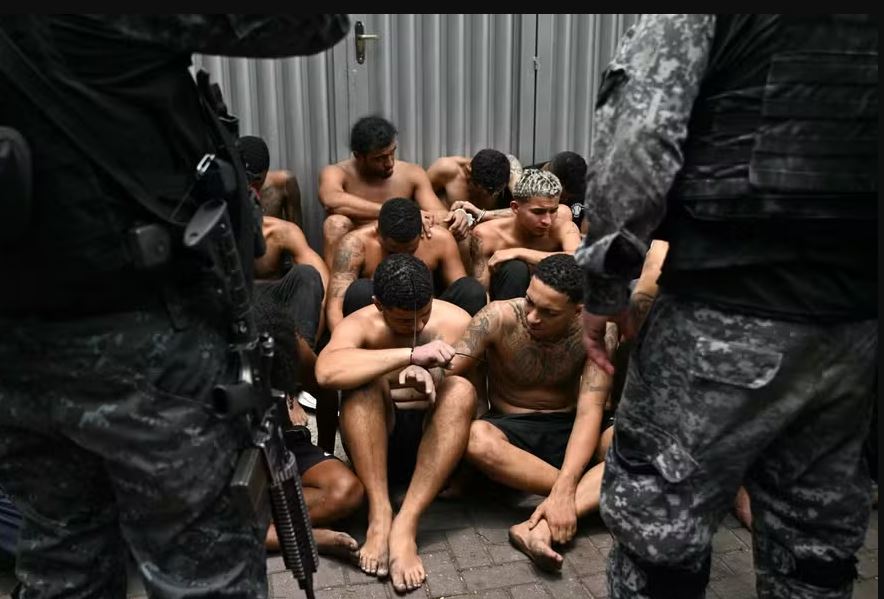 De acordo com o governo, ao todo, tinham sido 113 prisões, 14 a mais do que o informado