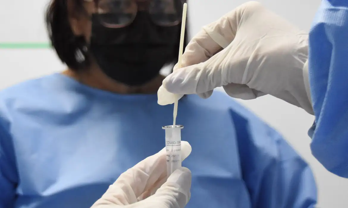 O relatório identificou que R$ 1,6 bilhão foram descartados em vacinas