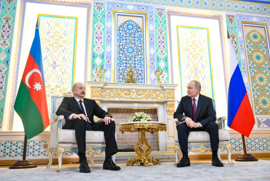 Presidente do Azerbaijão Ilham Aliyev e presidente russo Vladmir Putin