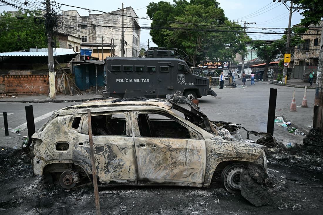 Rio de Janeiro viveu caos em dia com clima de guerra
