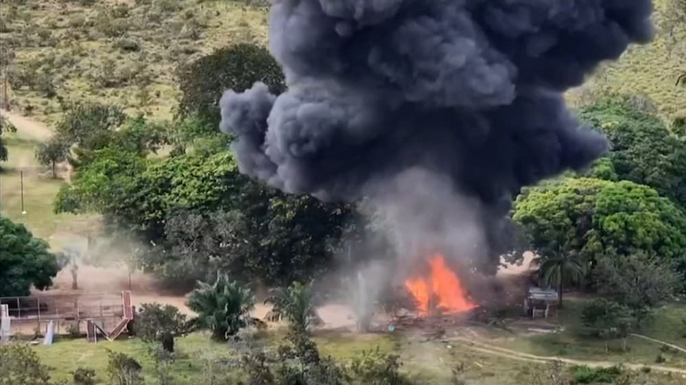 Forças Armadas da Venezuela destruíram dois campos de "terroristas do narcotráfico" colombianos em seu território