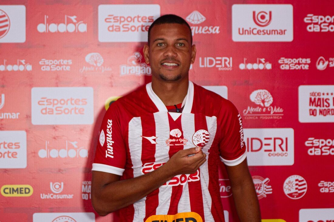 Mateus Silva, zagueiro do Náutico