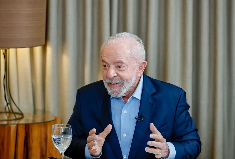 Os veículos estrangeiros destacaram que Lula pediu a Trump a retirada do tarifaço sobre produtos brasileiros e de medidas contra autoridades