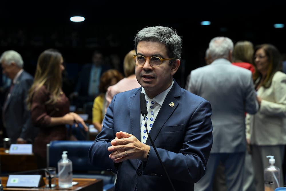 Senador Randolfe Rodrigues é o líder da base no Congresso Nacional