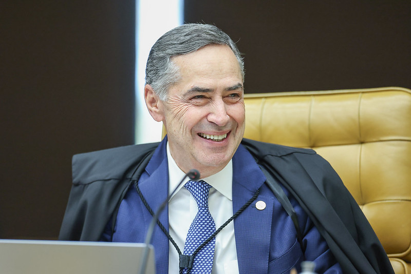 Luís Roberto Barroso anuncia aposentadoria do STF