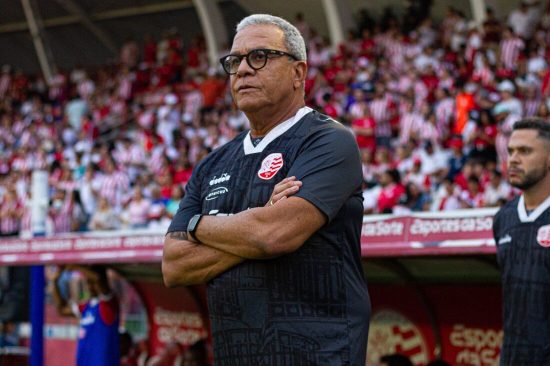 Hélio dos Anjos, técnico do Náutico