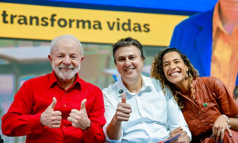 Presidente Luiz Inácio Lula da Silva discursa em cerimônia dedicada ao Dia dos Professores