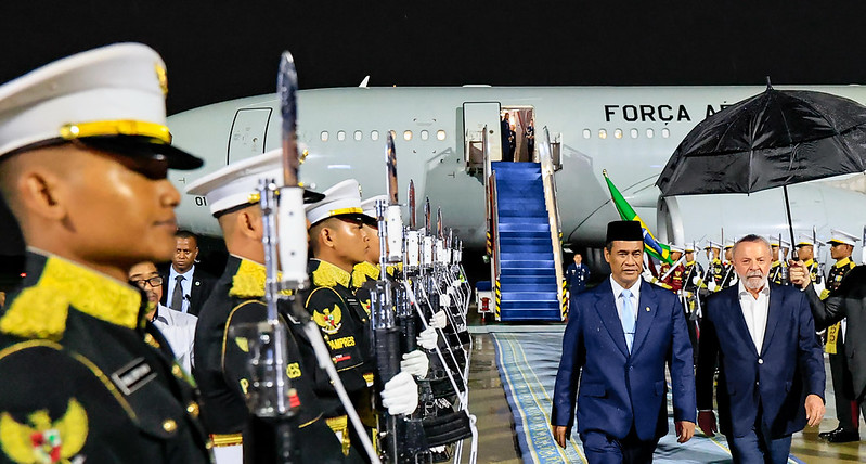 Lula chega à Indonésia para giro asiático e reunião com Trump