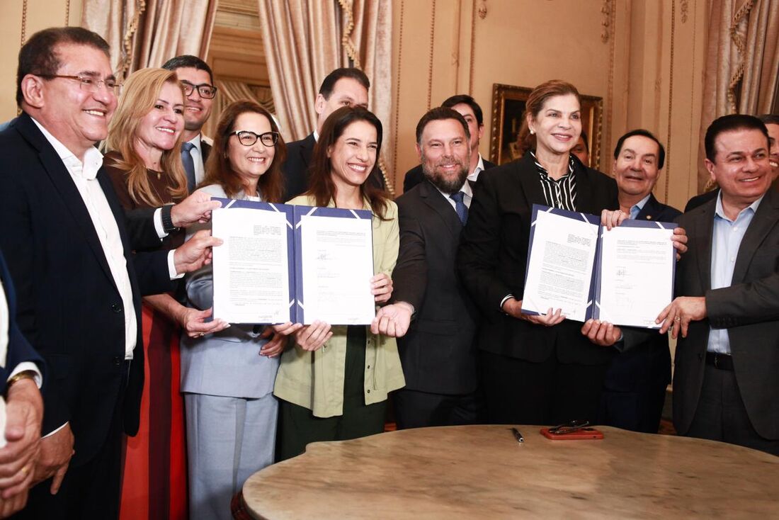 Governadora Raquel Lyra realiza café da manhã e dá ordens de serviço
