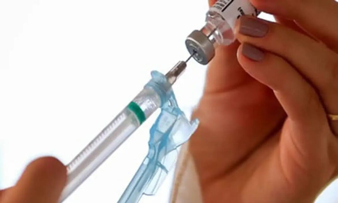 Brasil e Índia firmam acordo para fortalecer produção de vacinas