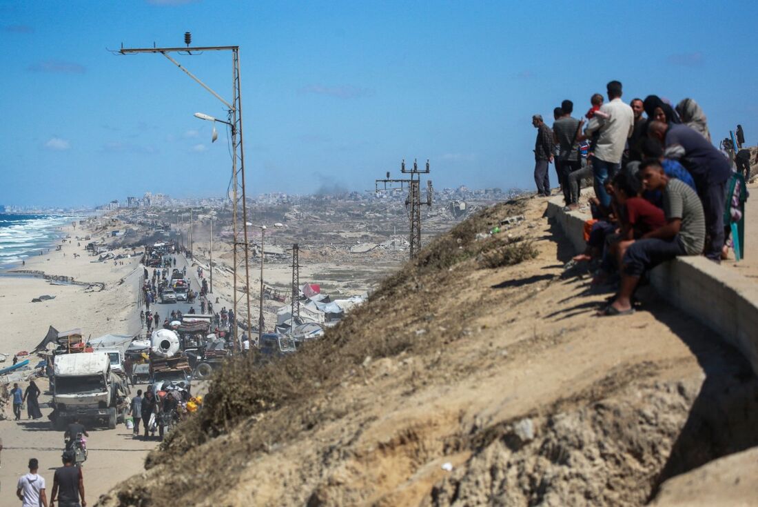 Israel bombardeia Gaza