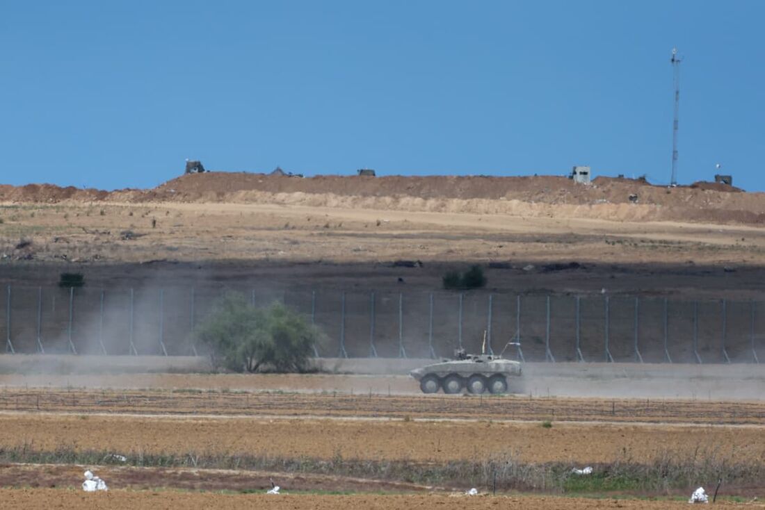 Primeira fase de acordo para cessar-fogo em Gaza foi assinado por Israel e pelo Hamas 