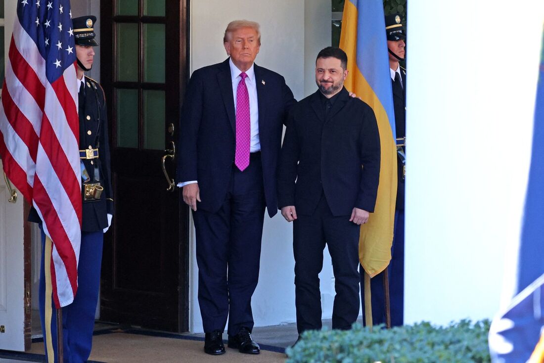 O presidente dos EUA, Donald Trump, recebe o presidente ucraniano Volodymyr Zelensky