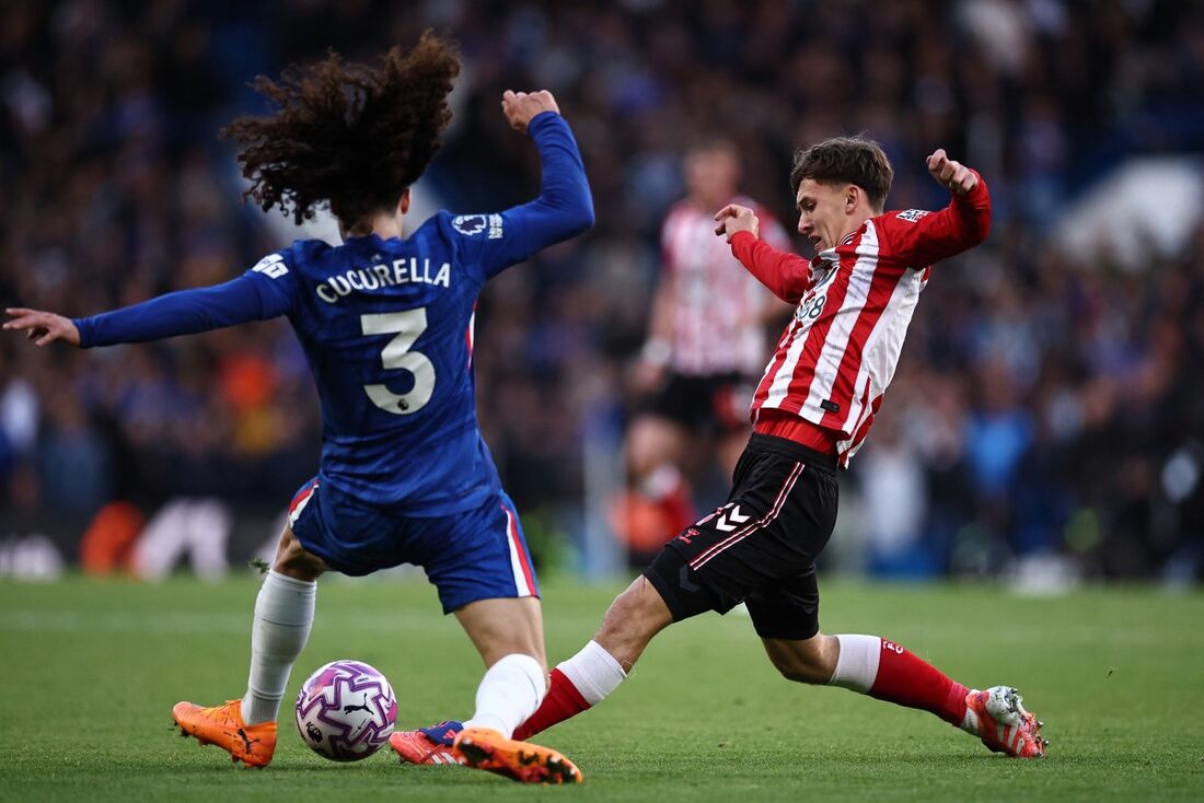 Chelsea é derrotado pelo Sunderland, que surpreendeu os londrinos e assumiu a vice-liderança da Premier League