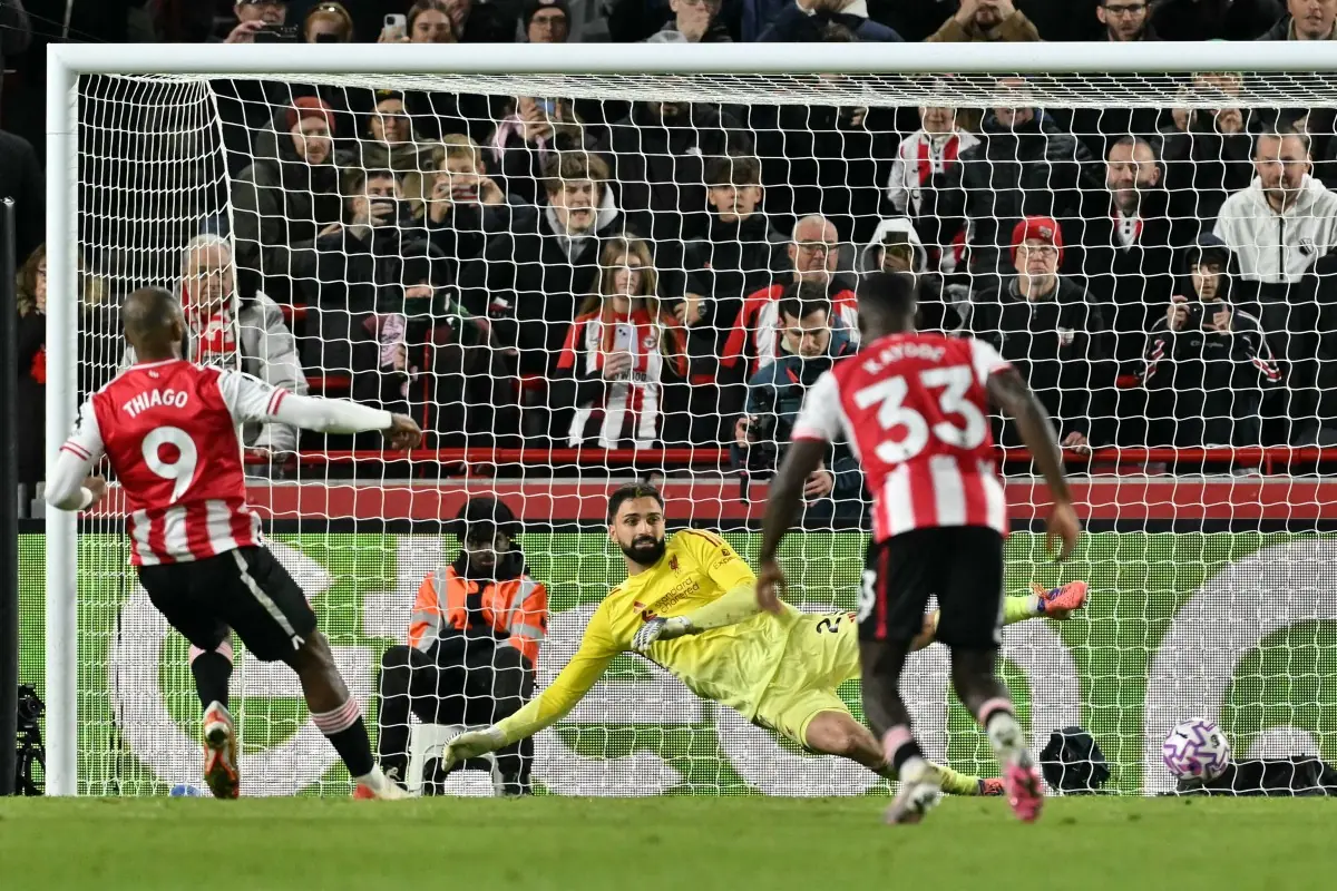 Liverpool perde para o Brentford e sofre 4ª derrota seguida na Premier League