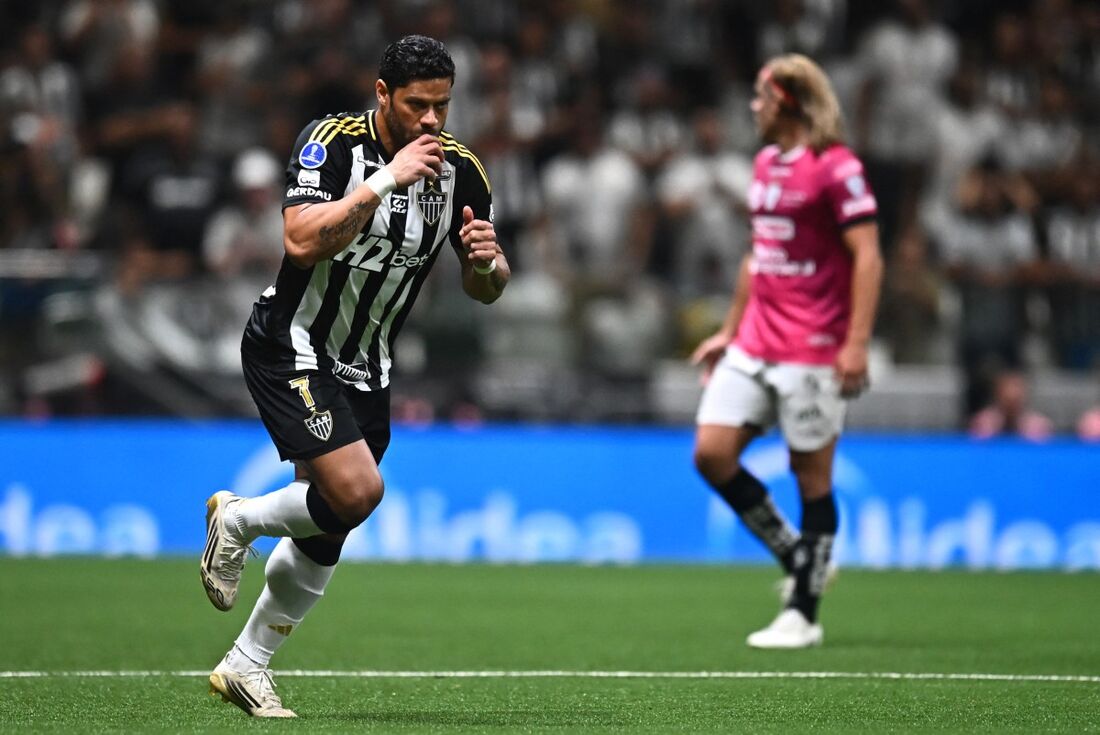 Hulk foi um dos autores do gol da vitória do Galo