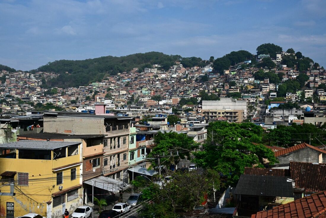 Vista da favela Vila Cruzeiro, no complexo da Penha, no Rio de Janeiro, Brasil, em 29 de outubro de 2025, após a Operação Contenção