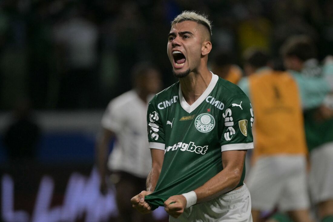 Andreas Pereira comemora classificação do Palmeiras à final da Libertadores
