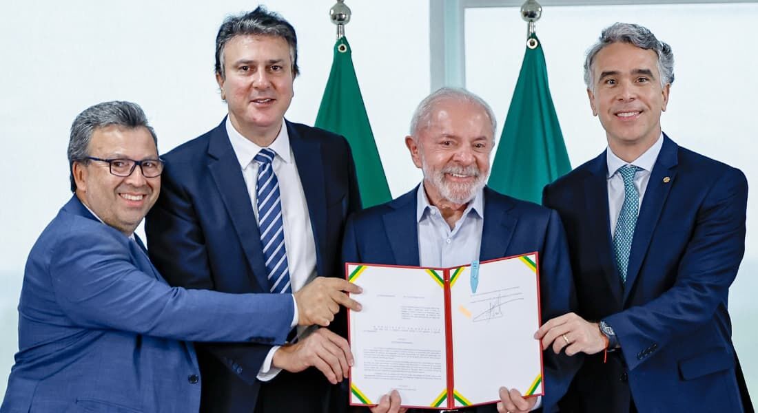 Lula assina projeto antifacção que endurece lei de combate às organizações criminosas