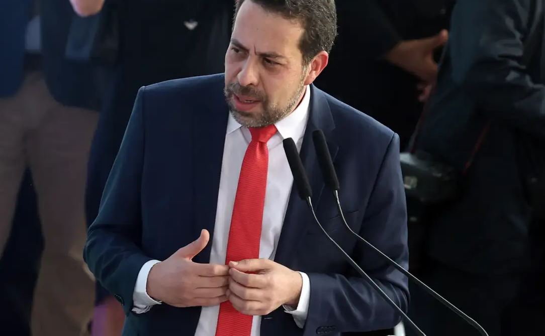 Novo ministro da Secretaria-Geral da Presidência da República, Guilherme Boulos, disse que objetivo é concluir, entre janeiro e fevereiro, o grupo de trabalho criado para negociar direitos de entregadores e motoristas