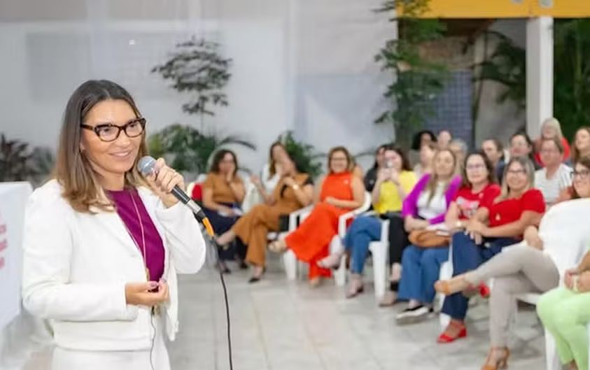 Janja em encontro com mulheres evangélicas em Pernambuco nesta quarta-feira